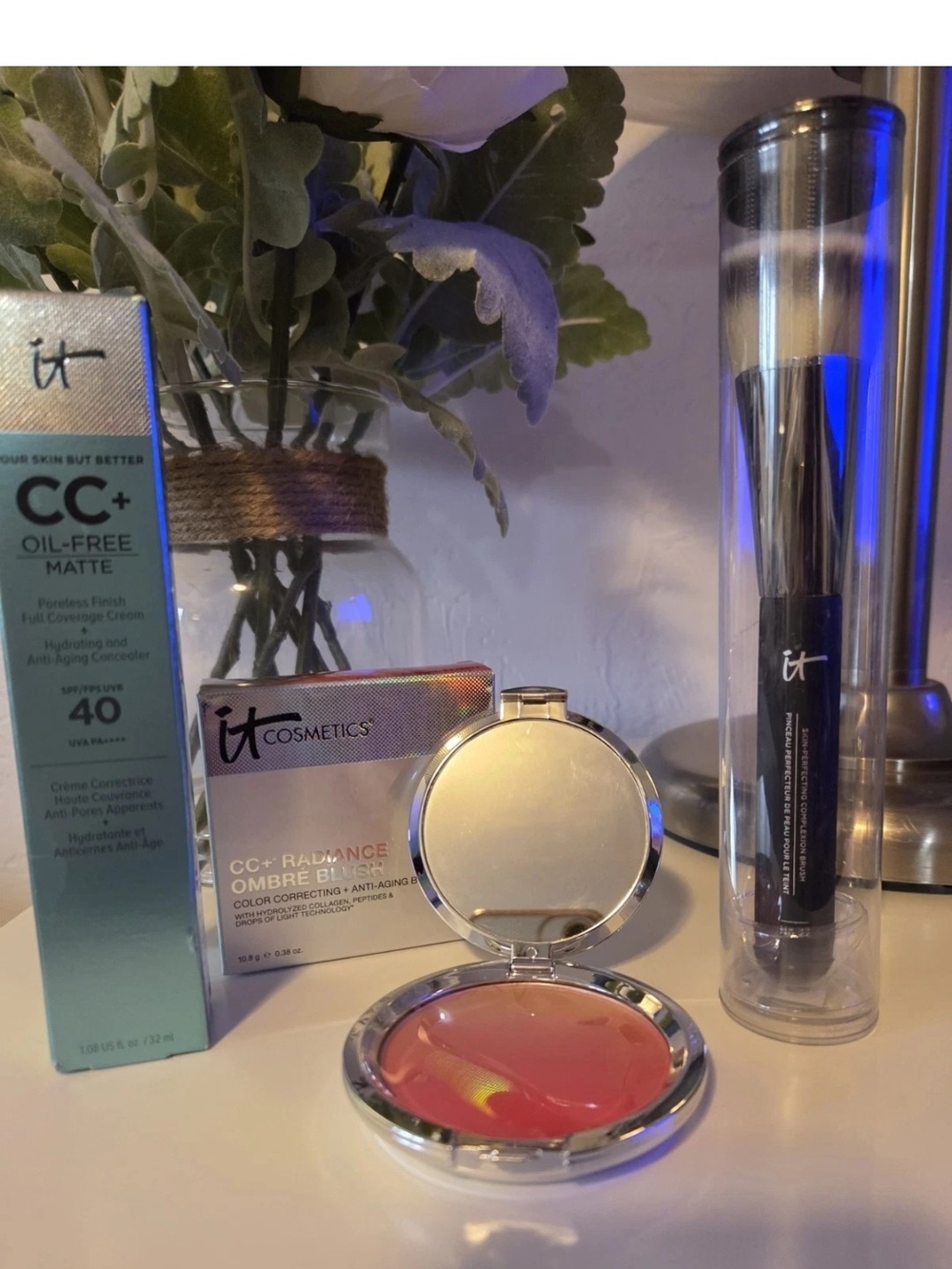 it cosmetics CC+ Radiance Ombre Blush Peach Coral Duo Foudation In Fair & brush